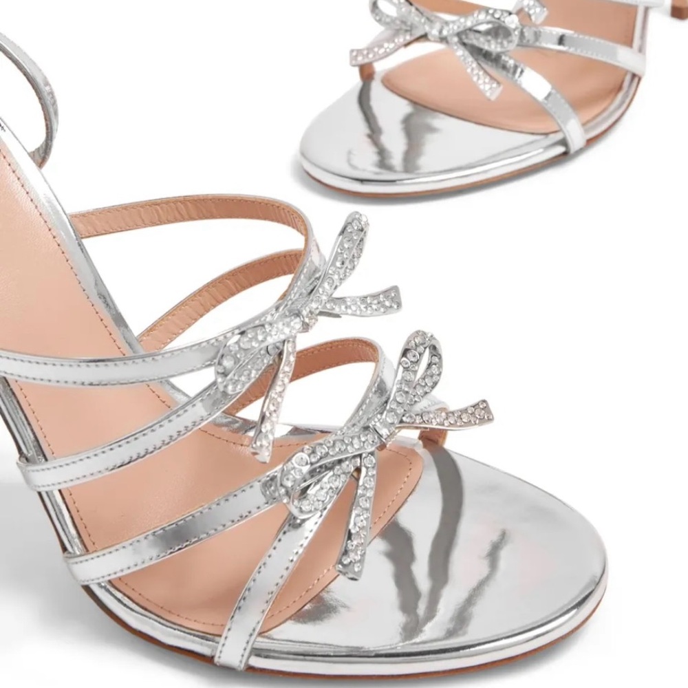 Giambattista Valli
Love Bow leather sandals - Picture 5 of 9